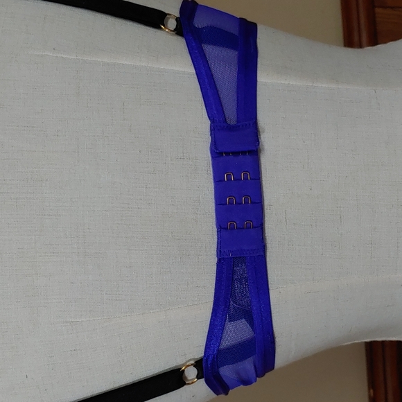 Victoria's Secret Very Sexy Padded Demi Bra 34B NWOT - Picture 9 of 13